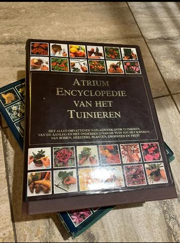 ATRIUM 3-delige encyclopedie TUINIEREN beschikbaar voor biedingen