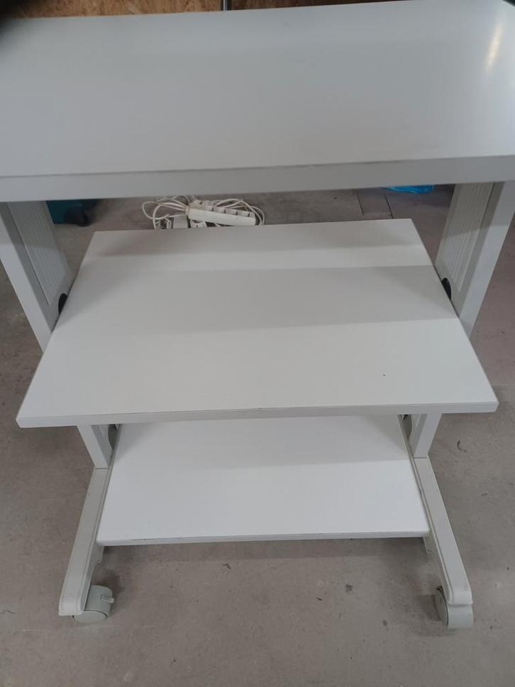 Verstelbaar Bureau met Wielen - Zo goed als nieuw!, Huis en Inrichting, Bureaus, Zo goed als nieuw, Bureau, In hoogte verstelbaar