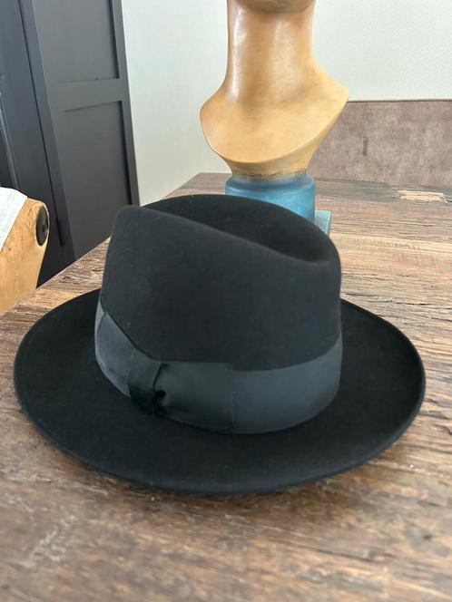 MOOIE ZWARTE HEREN GLEUF HOED STAALMEESTER, Antiek en Kunst, Antiek | Kleding en Accessoires, Heren, Ophalen of Verzenden