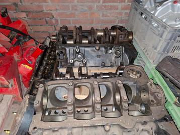 Chevrolet 350 v8 motorblok 5.7 liter Gm 4 bouts beschikbaar voor biedingen