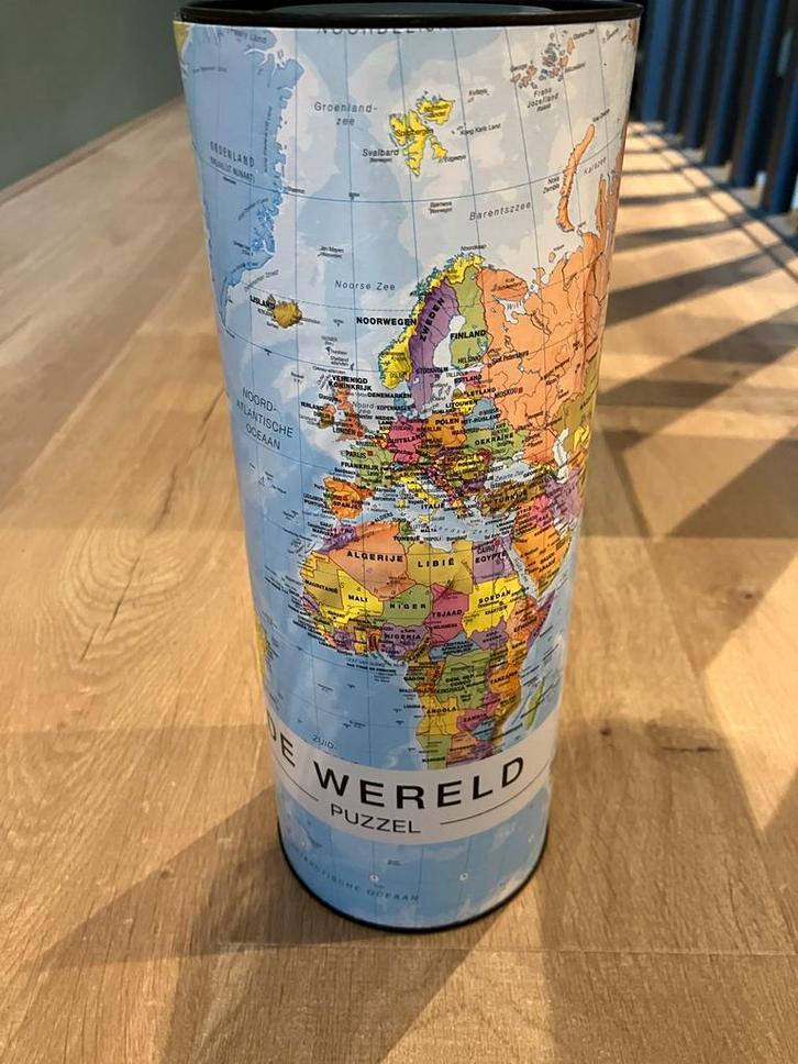 Wereld Puzzel 1000 Stukjes in Koker, Hobby en Vrije tijd, Denksport en Puzzels, Zo goed als nieuw, Legpuzzel, 500 t/m 1500 stukjes