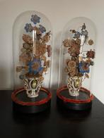 2 antieke stolpen met antieke kunstbloemen. 44 cm hoog., Ophalen, Gebruikt