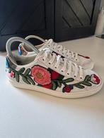 Gucci Ace Embroidered Floral maat 35, Ophalen of Verzenden, Zo goed als nieuw, Meisje, Schoenen