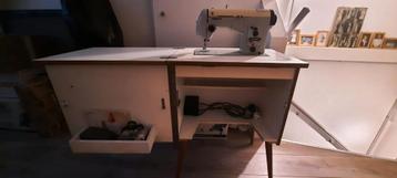 Naaimachine Borletti incl. opbergmeubel beschikbaar voor biedingen