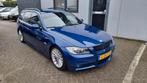 BMW 3-serie Touring 320i High Executive M- Sport, Zwart, 4 cilinders, Blauw, Alcantara