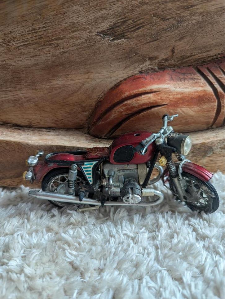 Vintage Miniaturen Motorfiets - Klassieke Rode BMW R-Serie S, Hobby en Vrije tijd, Modelbouw | Auto's en Voertuigen, Ophalen of Verzenden
