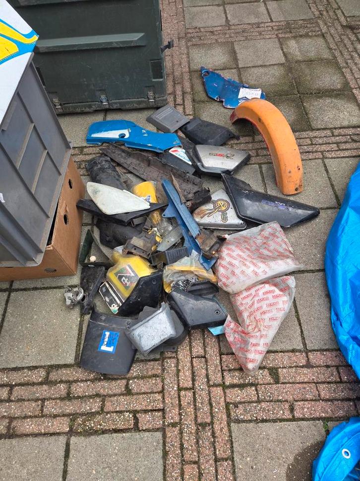 Partij jaren 80 brommer delen vanalles wat, Fietsen en Brommers, Brommeronderdelen | Algemeen, Gebruikt, Kap, Ophalen of Verzenden