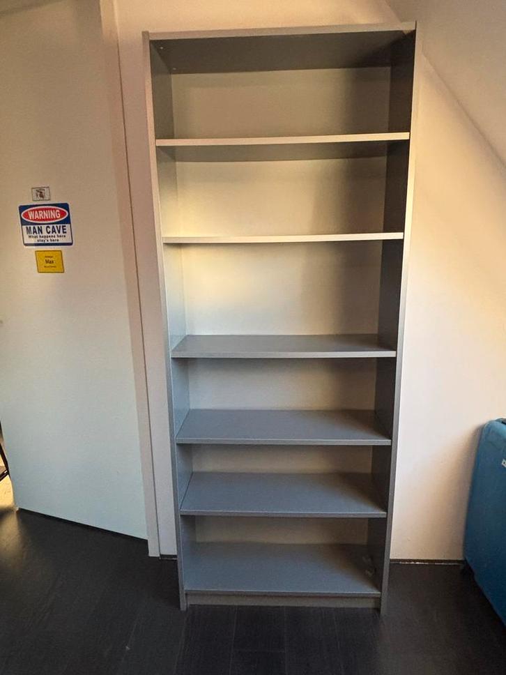 Zilvergrijze Billy boekenkast Ikea - Gratis af te halen, Huis en Inrichting, Kasten | Boekenkasten, Gebruikt, 50 tot 100 cm, 200 cm of meer