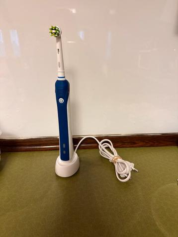 ORAL B Pro ELECTRISCHE TANDENBORSTEL incl. 2x Oplader! beschikbaar voor biedingen