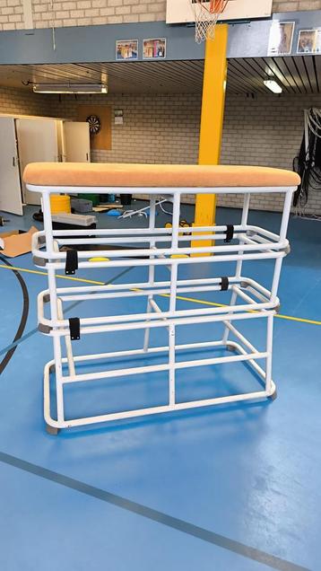 Turnkast springkast beschikbaar voor biedingen