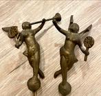 Bodemvondst-2 Antieke bronzen beeldjs van gevleugelde figurn, Ophalen of Verzenden