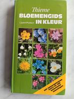 Thieme's BLOEMENGIDS IN KLEUR  door Lippert / Podlech, Boeken, Ophalen of Verzenden, Zo goed als nieuw