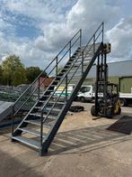Stalen trap grijs. Hoog 4,0 mtr. Nob122/Nob123, Ophalen, Zo goed als nieuw, 2 tot 4 meter