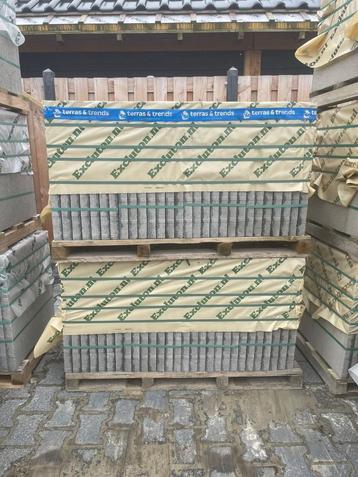 RESTPARTIJ Terrastegel + 60x60x4cm Basaltino beschikbaar voor biedingen