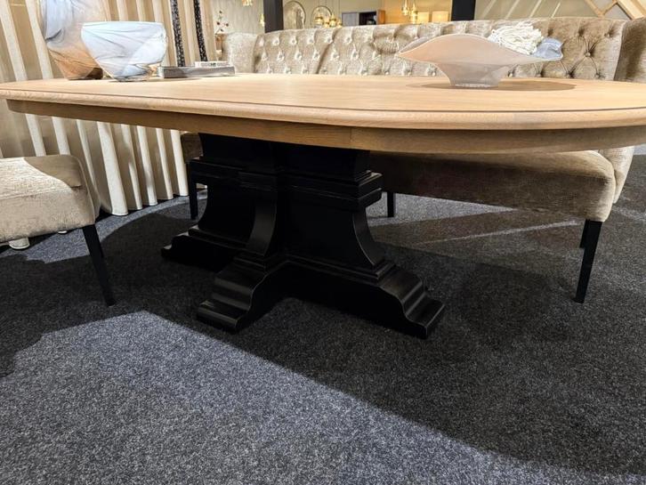 Landelijke eettafel Bernadette, Huis en Inrichting, Tafels | Eettafels, Nieuw, 100 tot 150 cm, 200 cm of meer, Vijf personen of meer