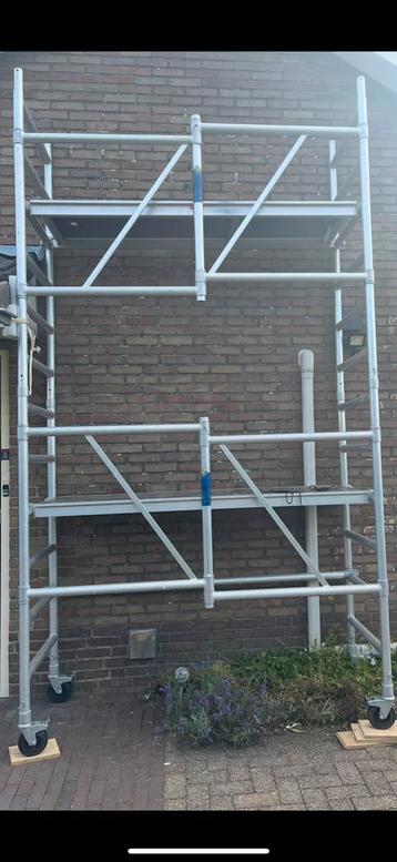 Te huur: kamersteiger beschikbaar voor biedingen