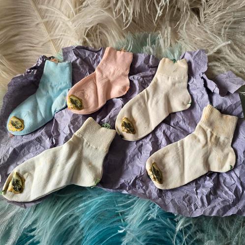 Antieke sokken bijzonder etiket winkel stock pop schoentjes, Antiek en Kunst, Antiek | Kleding en Accessoires, Ophalen of Verzenden
