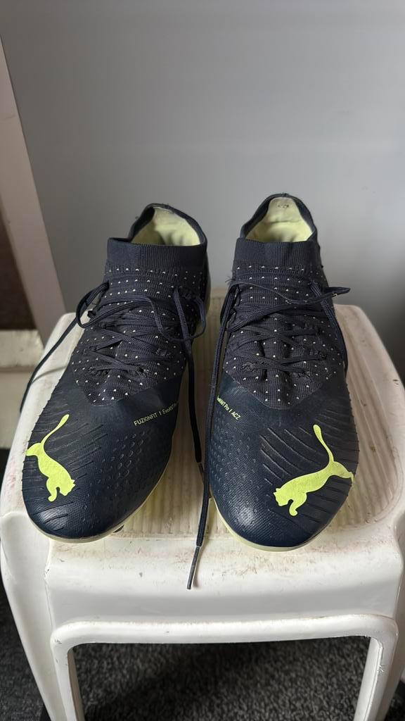 Puma voetbalschoenen maat 41, Sport en Fitness, Voetbal, Zo goed als nieuw, Schoenen, Maat XS of kleiner, Ophalen of Verzenden