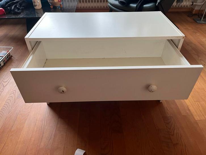 Mooie witte dressoir met lades, Huis en Inrichting, Kasten | Dressoirs, Gebruikt, 100 tot 150 cm, 25 tot 50 cm, Met lade(s), Kunststof
