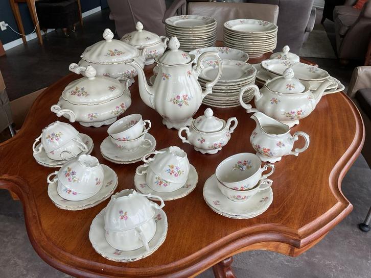 J.Kronester Bavaria compleet servies roomkleurig 70 jr.oud, Antiek en Kunst, Antiek | Servies compleet, Ophalen