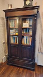 Antieke vitrinekast, Antiek en Kunst, Antiek | Meubels | Kasten, Ophalen of Verzenden