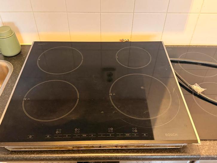 Gratis Bosch inductiekookplaat – defect / voor de klusser, Witgoed en Apparatuur, Kookplaten, Gebruikt, Inbouw, Inductie, 4 kookzones
