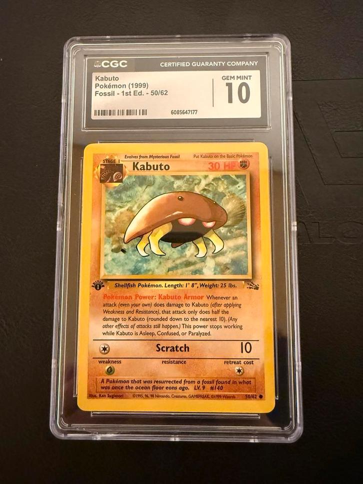 Kabuto 1st Edition CGC 10 - Zeldzaam!, Hobby en Vrije tijd, Verzamelkaartspellen | Pokémon, Nieuw, Losse kaart, Ophalen of Verzenden