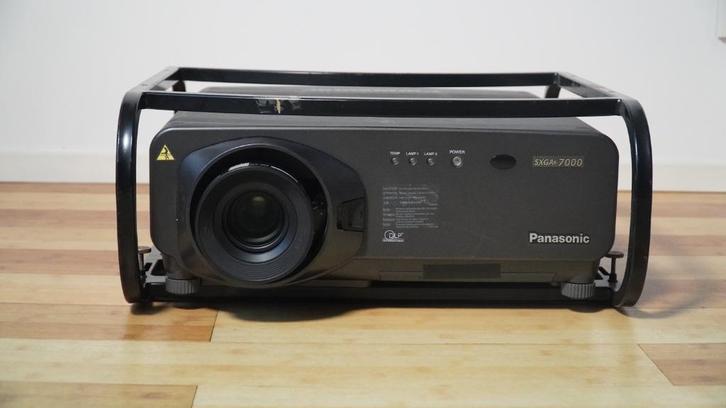 Panasonic PT-D7700E projector/beamer, Audio, Tv en Foto, Beamers, Gebruikt, DLP, Full HD (1080), Ophalen