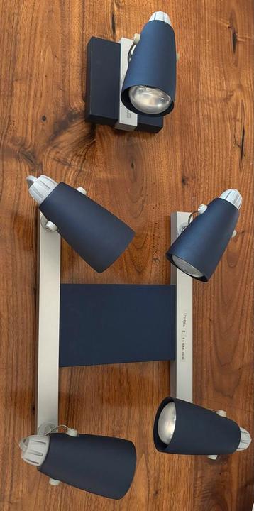 Twee Plafondlampen, blauw beschikbaar voor biedingen