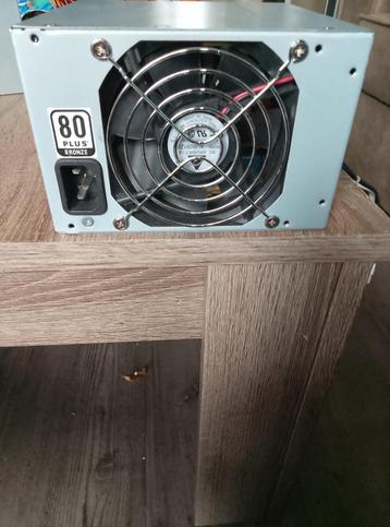 Voeding 475 Watt beschikbaar voor biedingen