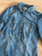 Spijkerblouse H&M Stippen - Maat 36, Kleding | Dames, H&M, Blauw, Ophalen of Verzenden, Maat 36 (S)