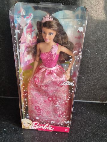 Barbie Tienerpop Party Prinses Brunette 2012 beschikbaar voor biedingen