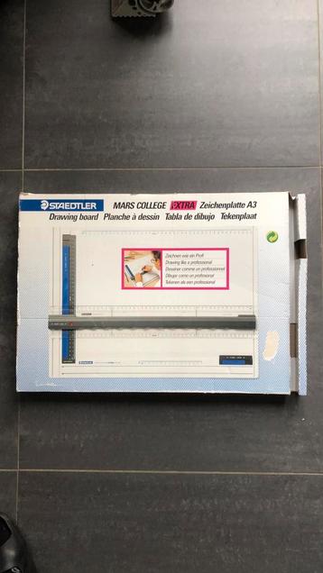 Tekenbord A-3 beschikbaar voor biedingen