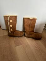 Uggs laarzen maat 39-40, Kleding | Dames, Gedragen, Ophalen of Verzenden, Hoge laarzen, Bruin