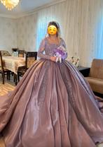 Unieke paarse trouwjurk te koop–droomjurk in perfecte staat!, Ophalen, Zo goed als nieuw, Paars, Trouwjurk