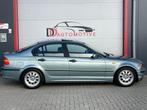 BMW 3-serie 318i Executive ZIE TEKST! AUT/DAK/LEER/PDC/NAP/O, Automaat, Bedrijf, Sedan, Onderhoudsboekje