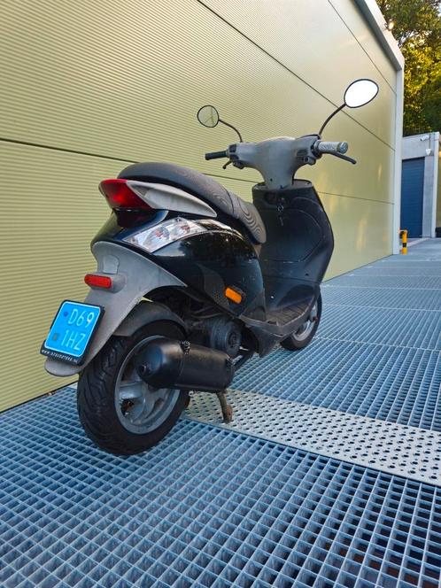 Piaggio Zip c25, Fietsen en Brommers, Brommeronderdelen | Scooters, Zo goed als nieuw, Ophalen