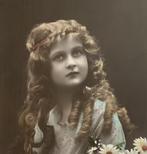 fr 1914 meisje heel lang haar pijpenkrullen bloem margrieten, Verzenden, Voor 1920, Gelopen, Overige thema's