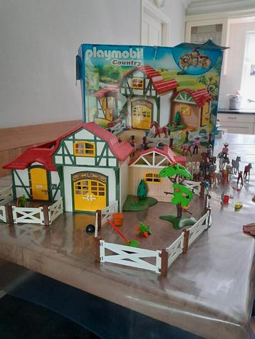 Playmobil Country 6926, met extra veel paarden! beschikbaar voor biedingen