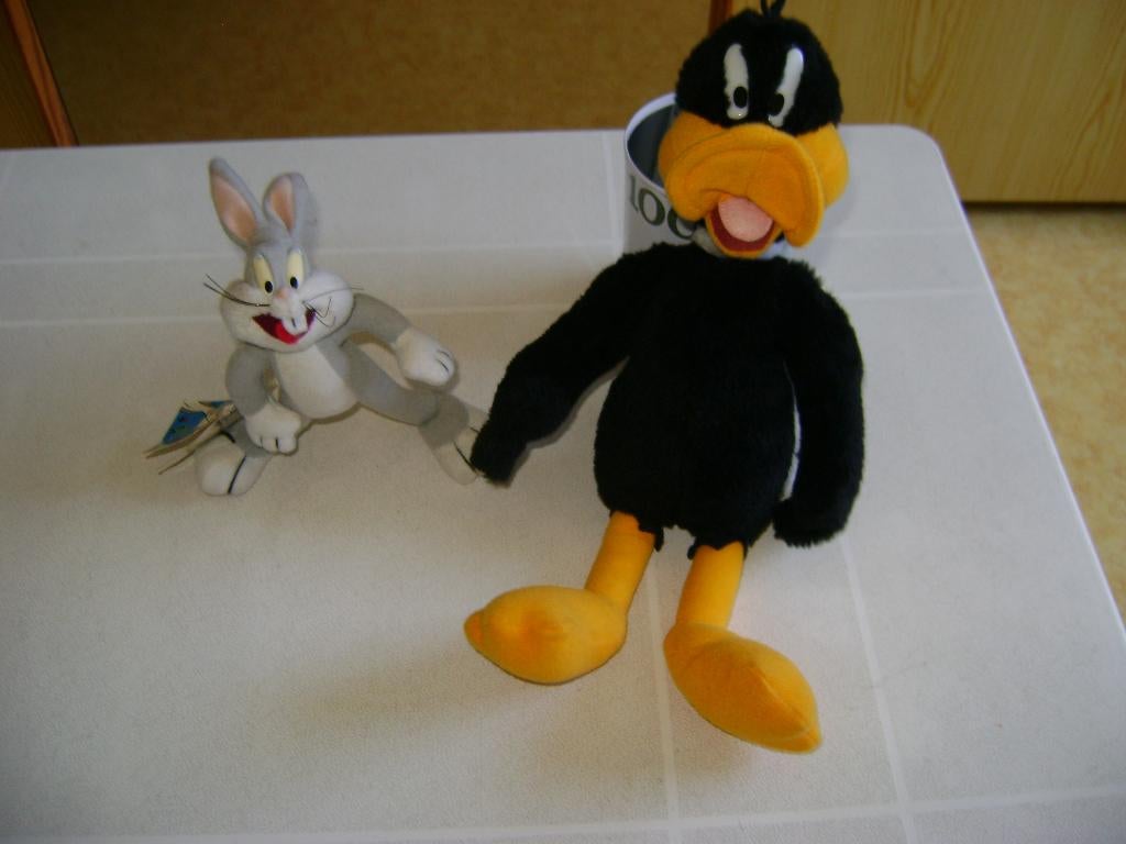 2 disney knuffels buggs bunny 10 cm en sylfester 33cm, Ophalen of Verzenden, Overige figuren, Zo goed als nieuw, Knuffel