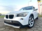 BMW X1 SDrive18i Executive XENON OPENDAK PANORAMADAK NAVI SC, Auto's, BMW, X1, Euro 5, Achterwielaandrijving, 4 cilinders