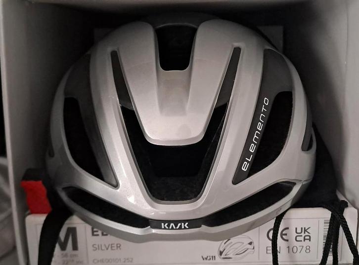Kask Elemento maat M, Fietsen en Brommers, Fietsaccessoires | Fietshelmen, Zo goed als nieuw, Heer of Dame, Ophalen