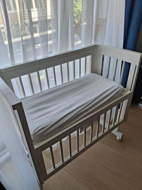 Troll co-sleeper / wieg met matras, aerosleep en hoeslakens, Kinderen en Baby's, Babywiegjes en Ledikanten, Zo goed als nieuw