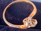 Antieke rose gouden ring met 2 diamanten, Ophalen, 18 tot 19, Zo goed als nieuw, Dame