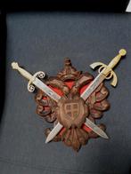 Retro, vintage Houten wapenschild met 2 zwaarden, Ophalen of Verzenden