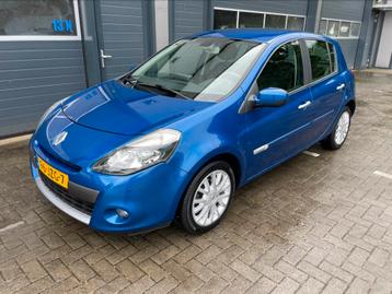Renault Clio 1.2 TCE 5-DRS Special line sport  Blauw beschikbaar voor biedingen