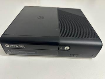 Xbox 360 slim met controller, maar geen voeding aanwezig. beschikbaar voor biedingen