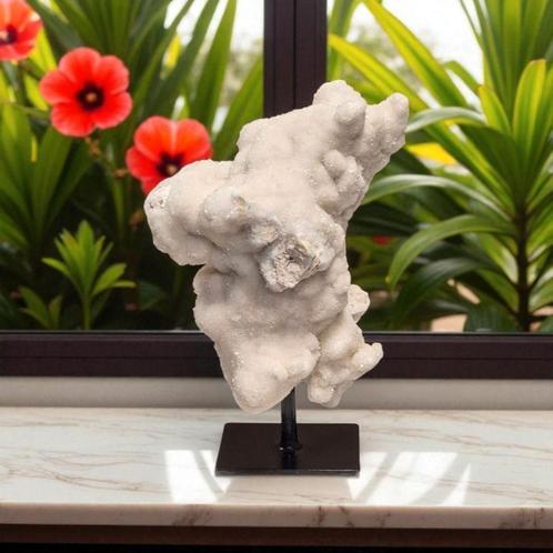 Calciet druzy op voet, Verzamelen, Mineralen en Fossielen, Mineraal, Ophalen of Verzenden