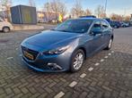 Mazda 3 1.5 Skyactiv-g 77KW HB 2016 Blauw Trekhaak, Auto's, Voorwielaandrijving, Zwart, 4 cilinders, Blauw