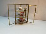 Vitrinekastje met miniatuur kop en schoteltjes, Ophalen of Verzenden, Gebruikt, Porselein, Kop en/of schotel